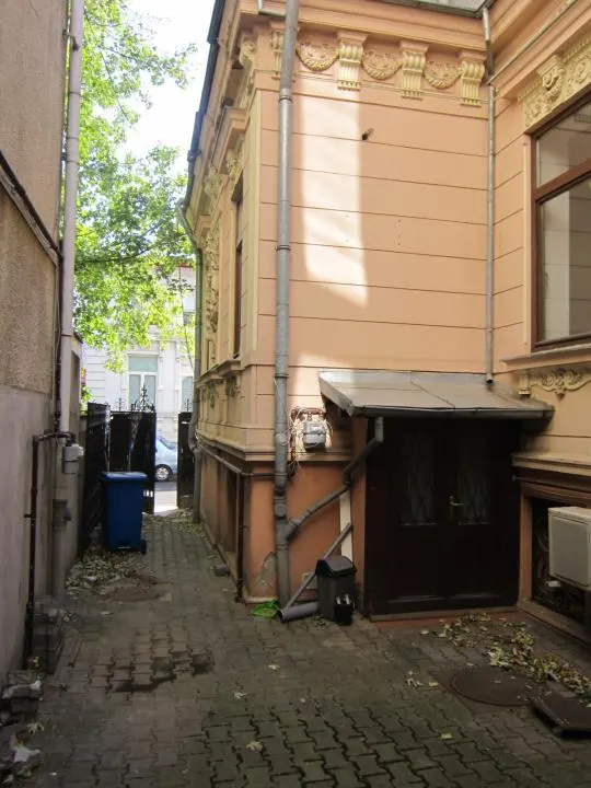 Piata Victoria, Lascar Catargiu - Dorobanti birouri in cladire interbelica - foto 12
