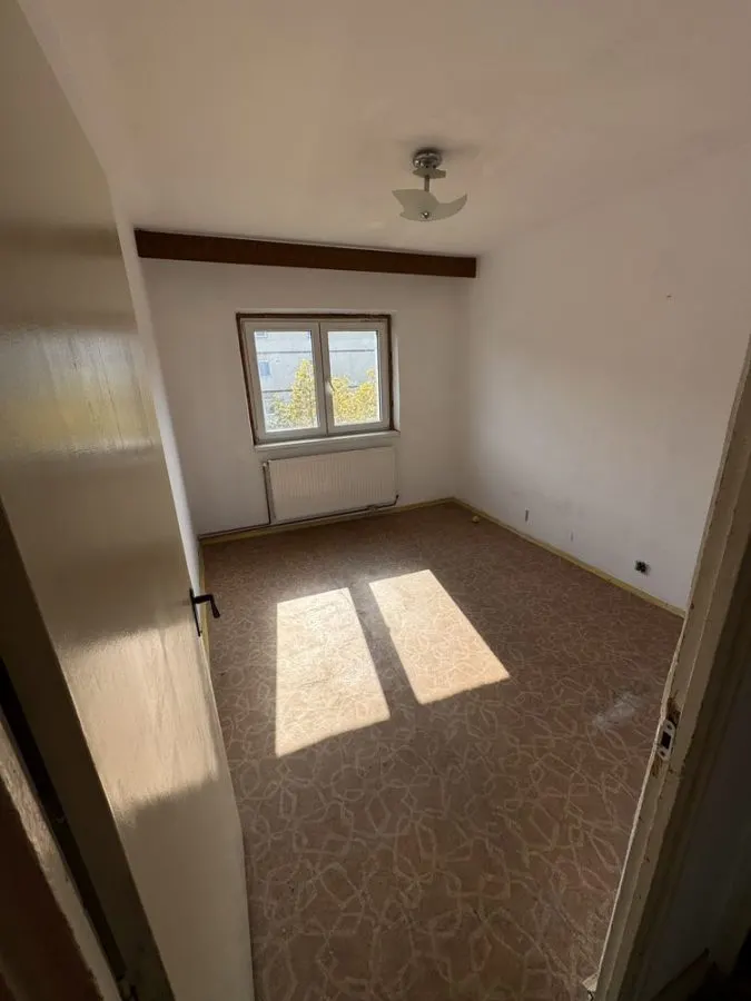 Apartament 4 camere Scriitorilor decomandat,155000 Euro - foto 2