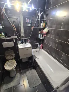Apartament 3 camere Vlahuta renovat,mobilat,108000 Euro neg - foto 4