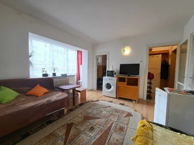 Garsoniera  zona Judetean,decomandat,bloc apartamente,61000 Euro - Brasov