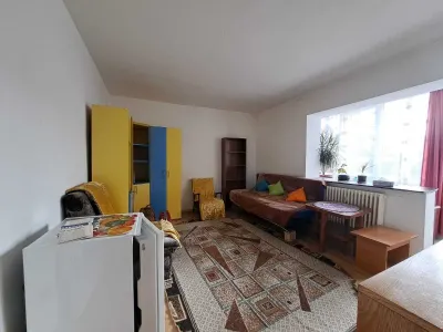 Garsoniera  zona Judetean,decomandat,bloc apartamente,61000 Euro - foto 2