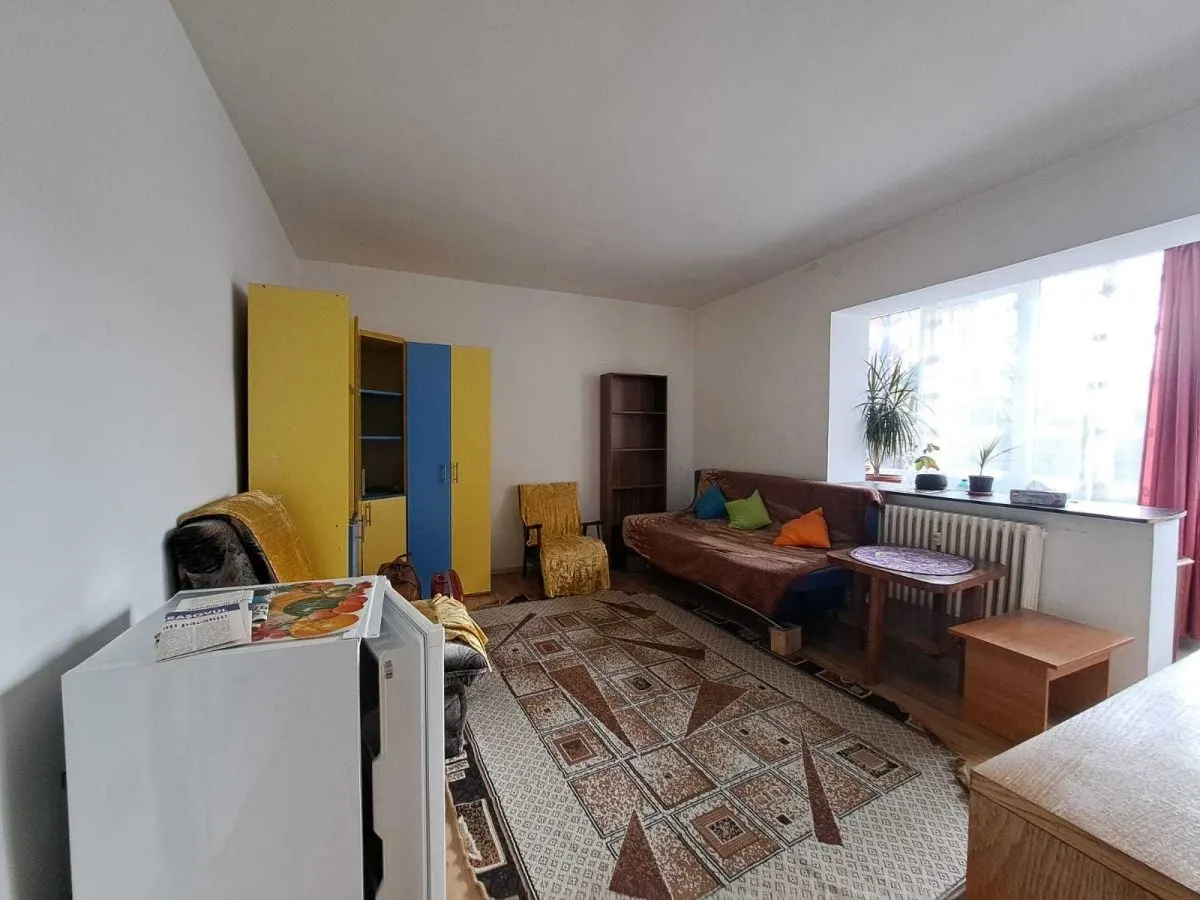 Garsoniera  zona Judetean,decomandat,bloc apartamente,61000 Euro - foto 2