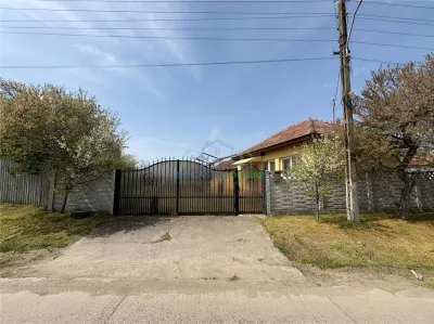 Casa si teren Pielesti - Pielesti