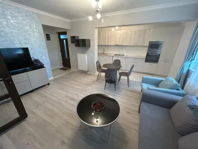 Inchiere apartament 3 camere Ploiesti, zona Albert - Ploiesti