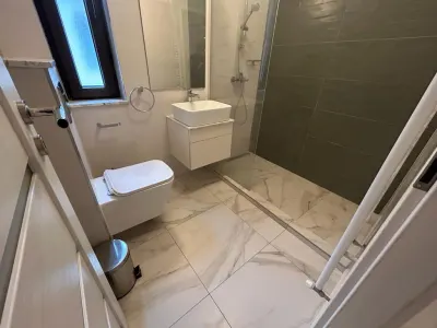 Inchiere apartament 3 camere Ploiesti, zona Albert - foto 12