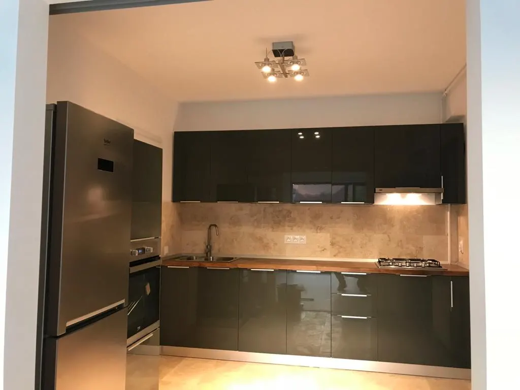 Inchiriere apartament lux,,imobil nou Ploiesti, zona  Ultracentral - foto 1