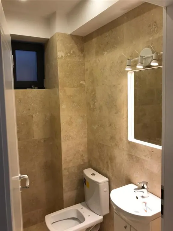 Inchiriere apartament lux,,imobil nou Ploiesti, zona  Ultracentral - foto 8