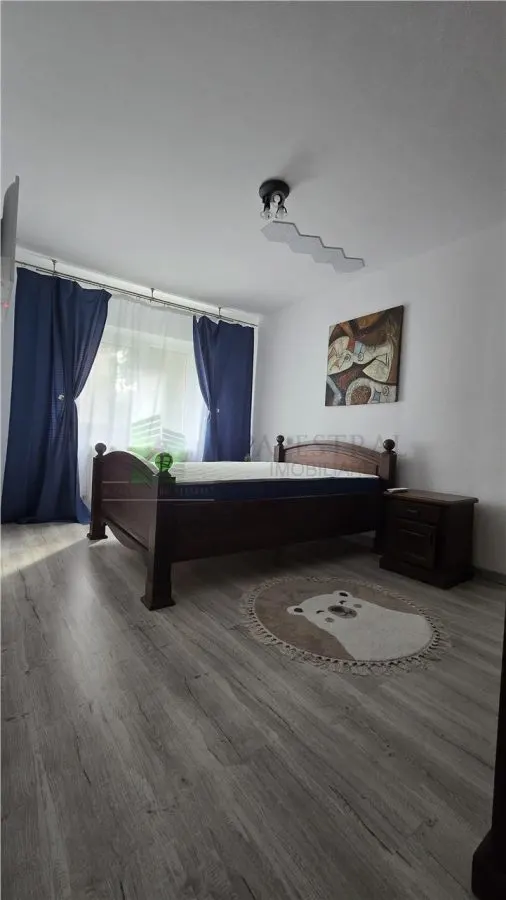 Apartament 2 camere decomandat , Tractorul, str. 1 Decembrie 1918 - foto 1