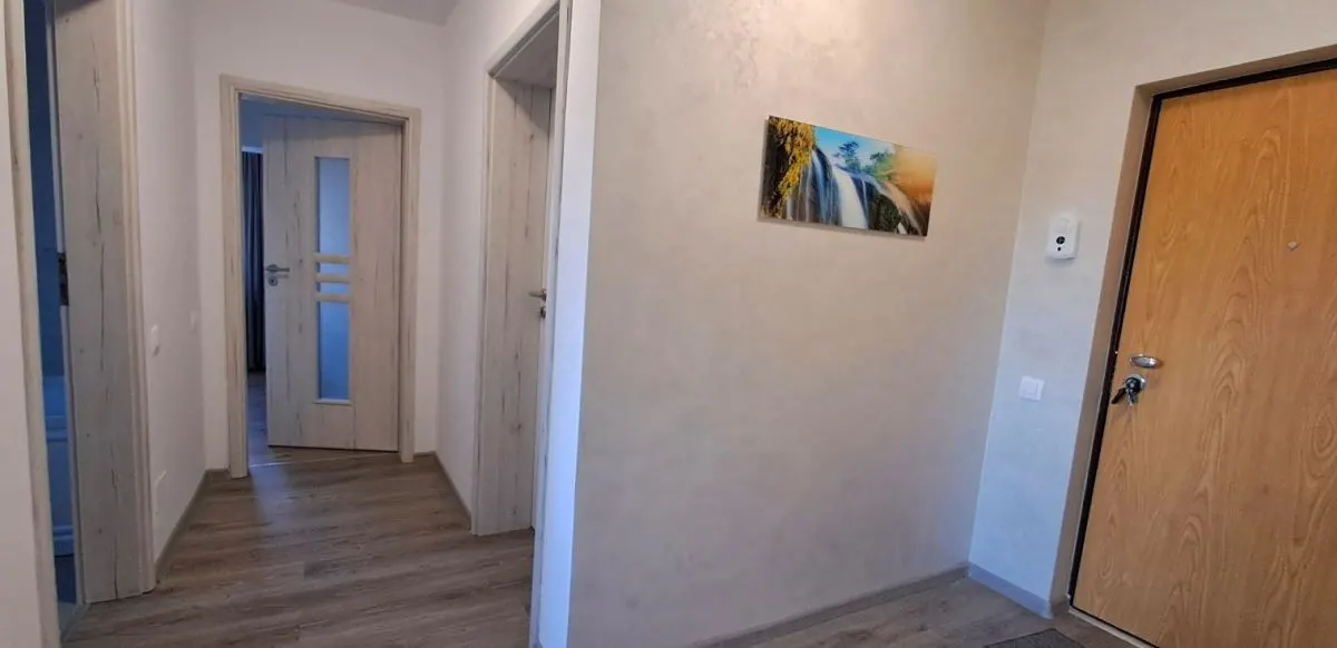 Apartament 2 camere Tractorul ,  loc de parcare. mobilat lux 173000 Euro - foto 3