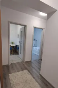 Apartament 2 camere Tractorul ,  loc de parcare. mobilat lux 173000 Euro - foto 7