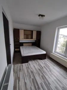 Apartament  2 camere  Astra-piata,renovat,79500 Euro - foto 1