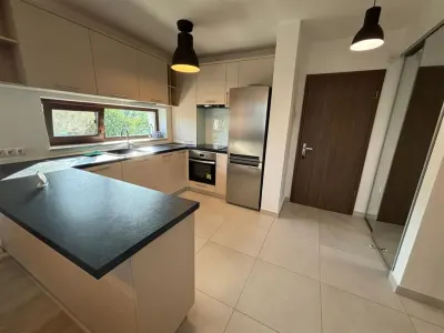 Inchiriere apartament 2 camere mobilat modern Ploiesti, zona CENTRALA - foto 2