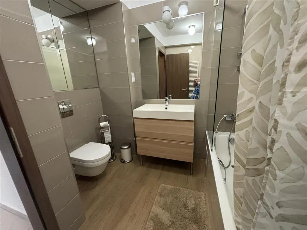 Inchiriere apartament 2 camere mobilat modern Ploiesti, zona CENTRALA - foto 17