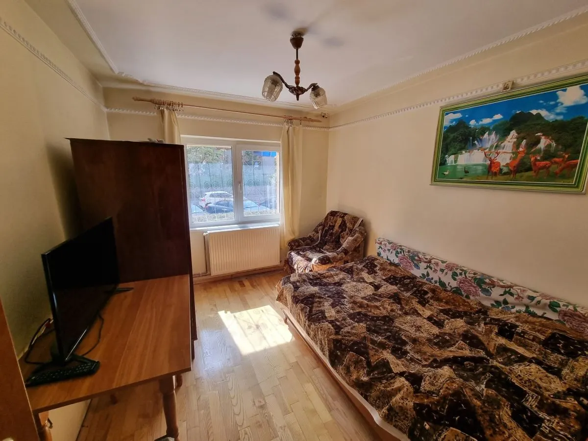 Apartament cu 3 camere Racadau-intrare,140000 Euro - foto 1