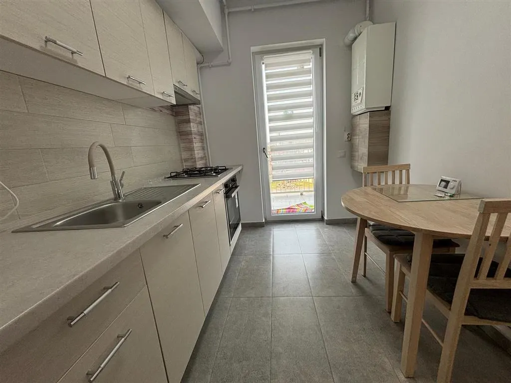 Inchiriere apartament 2 camere, bloc nou, zona Centrala - foto 12