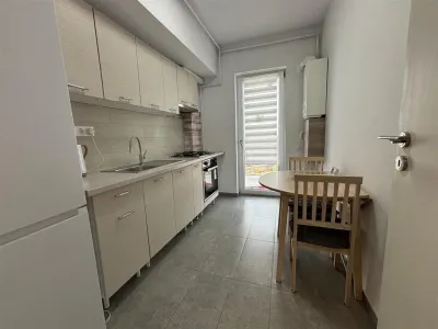 Inchiriere apartament 2 camere, bloc nou, zona Centrala - foto 16
