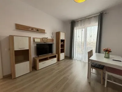 Inchiriere apartament 2 camere, bloc nou, zona Centrala - foto 17