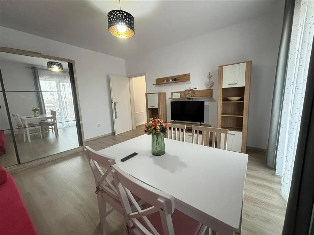 Inchiriere apartament 2 camere, bloc nou, zona Centrala - foto 18