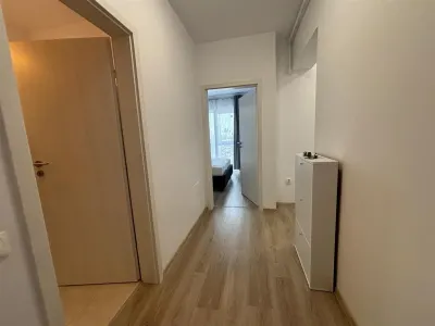 Inchiriere apartament 2 camere, bloc nou, zona Centrala - foto 10