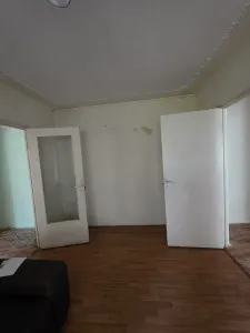 2 camere Gemenii semidecomandat, parter 72500 Euro - foto 2