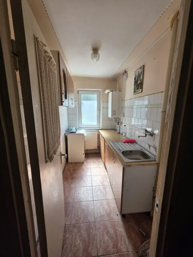 2 camere Gemenii semidecomandat, parter 72500 Euro - foto 5