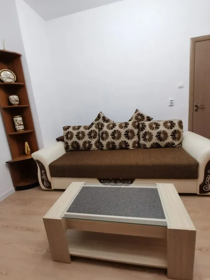 2 camere Tractorul-LIDL,mobilat,79000 Euro - foto 4