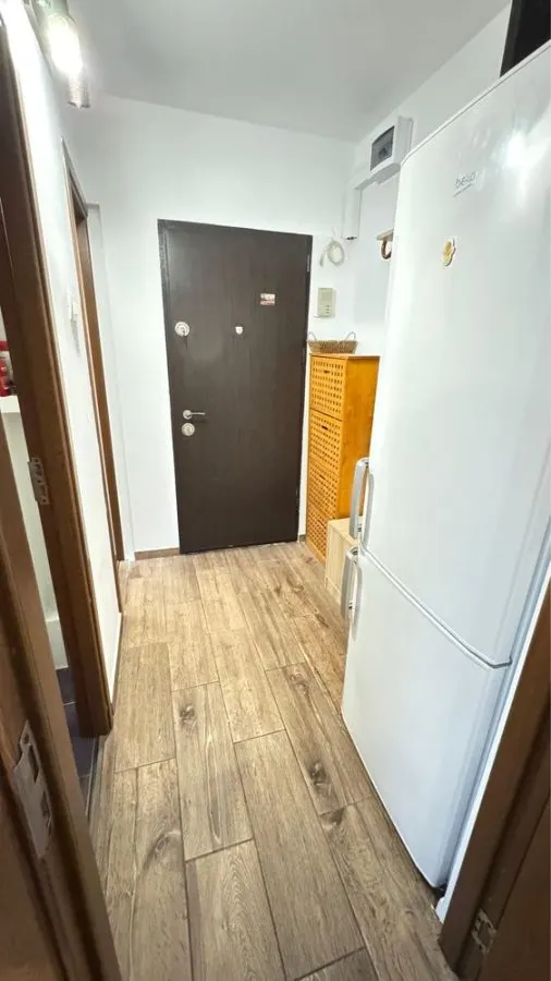 Garsoniera Astra-bloc apartamente,renovata,77500 euro - foto 5