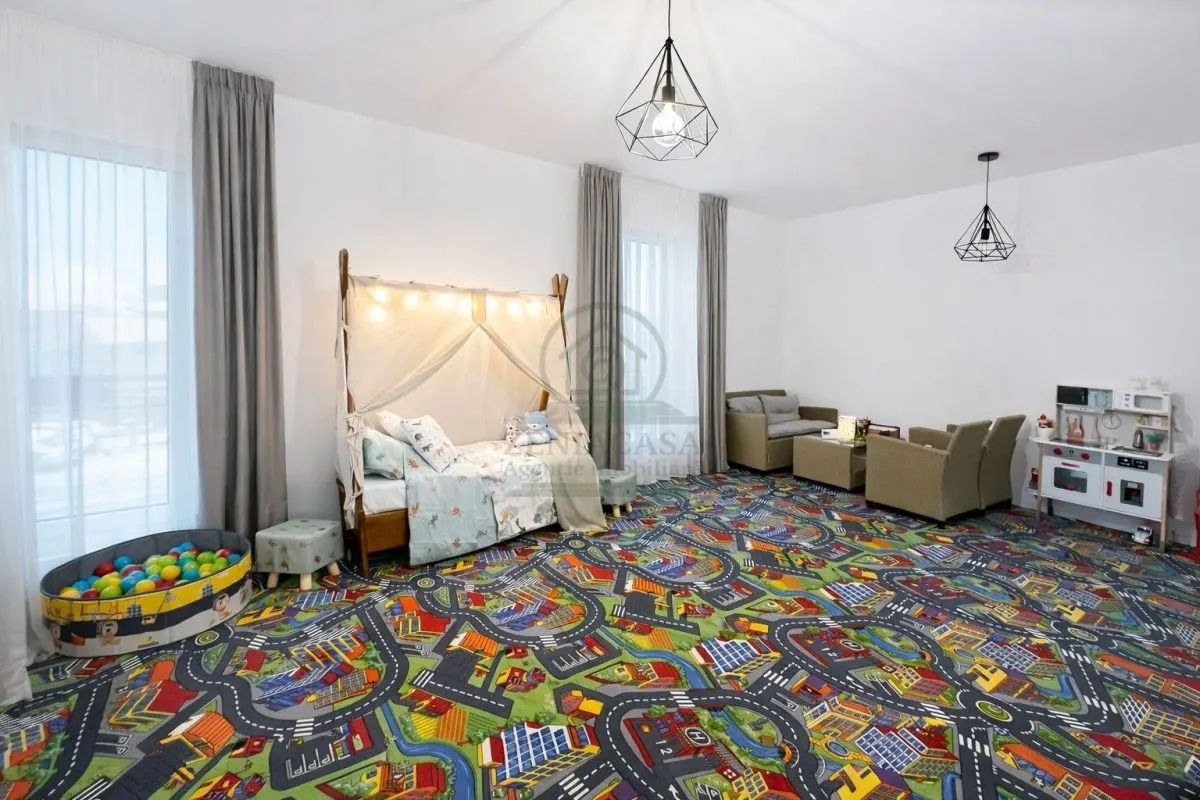 Casa de vanzare Suceava + 710 mp teren - foto 11