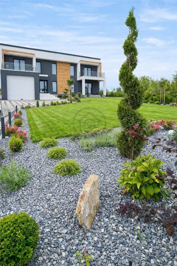 Casa de vanzare Suceava + 710 mp teren - foto 16