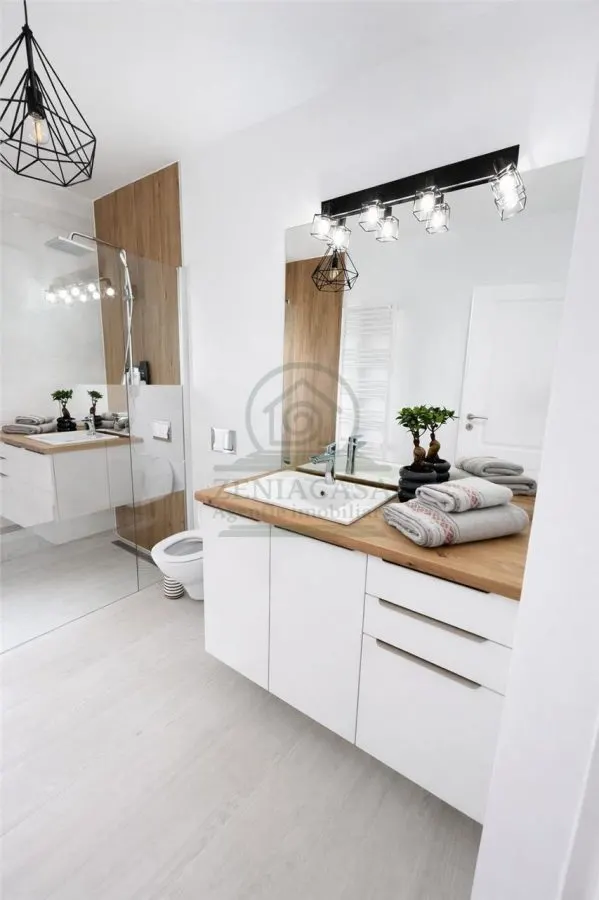 Casa de vanzare Suceava + 710 mp teren - foto 10