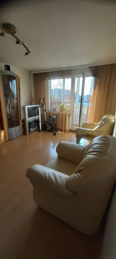 Apartament 4 camere renovat Darste,155000 Euro - foto 2