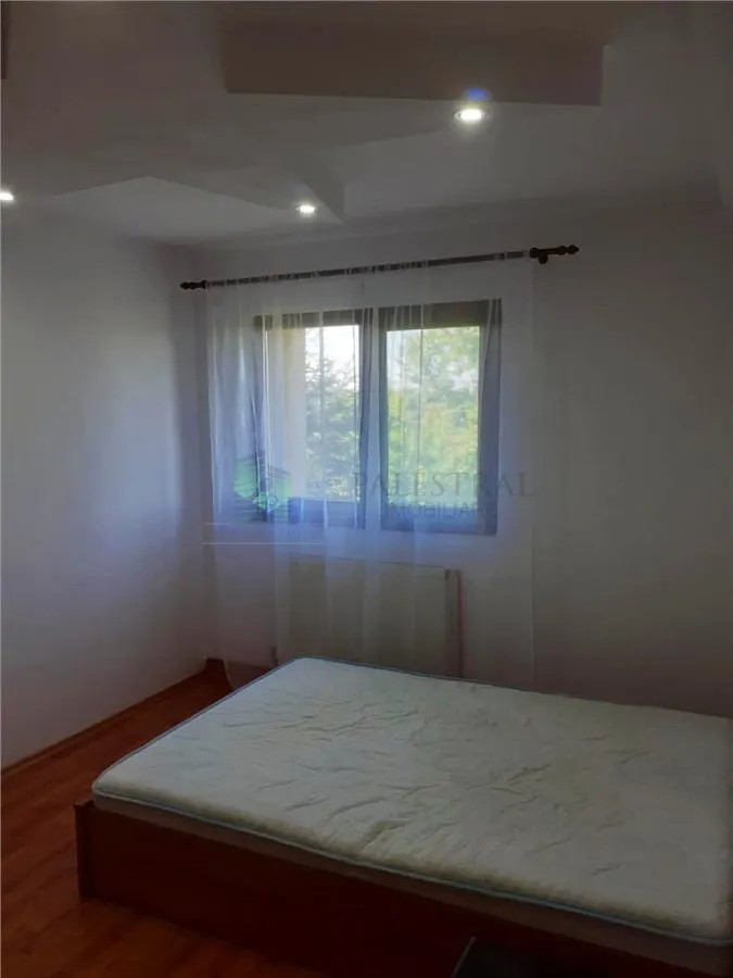 Garsonieara Craiter , renovata ,mobilata,58500 Euro - foto 1