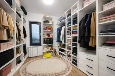 Casa 4 camere Miroslava Valea Adanca MOBILAT si UTILAT ! - foto 12