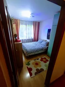 Apartament 3 camere Tractorul,139900 Euro - foto 1