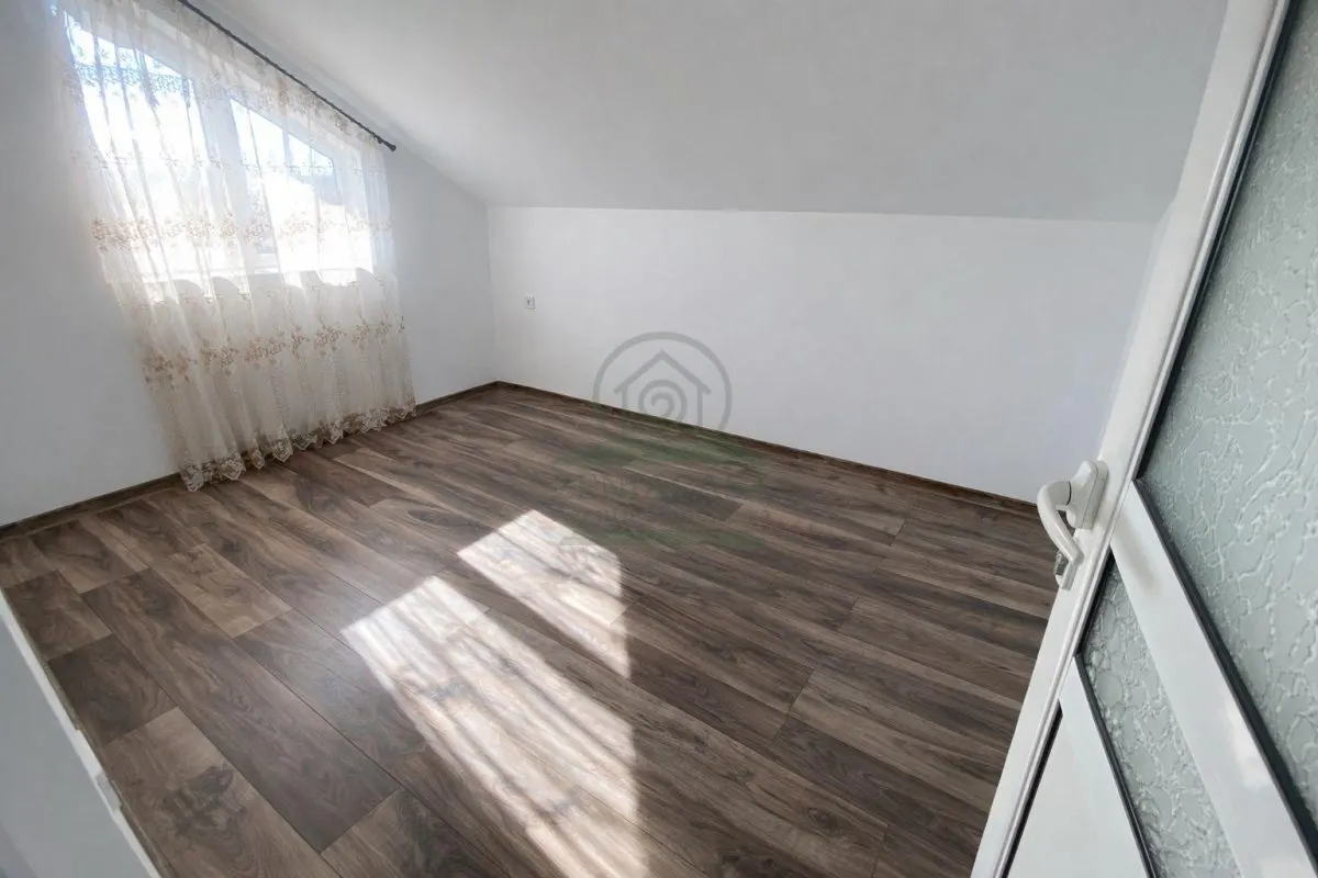 Casa 4 camere Voinesti Iasi  + 820 mp teren - foto 7