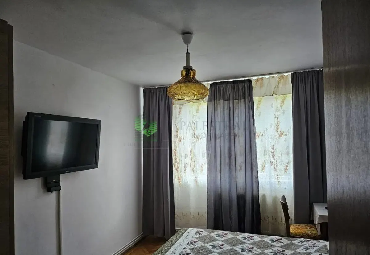 3 camere Centrul Civic  158000 - foto 1
