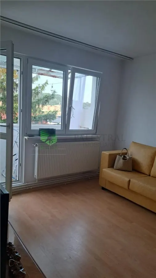 Apartement 2 CAMERE  luminos B-dul Saturn Brasov, - foto 3