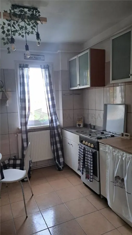 Apartement 2 CAMERE  luminos B-dul Saturn Brasov, - foto 9