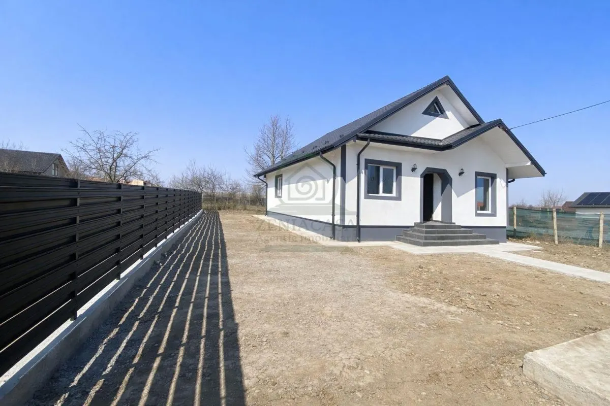 Casa in Voinesti iasi 3 camere, baie, bucatarie, ASFALT si CANALIZARE - foto 3
