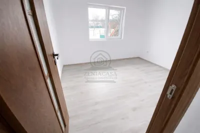 Casa in Voinesti iasi 3 camere, baie, bucatarie, ASFALT si CANALIZARE - foto 5