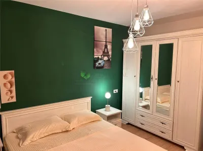 2 camere  Tractorul -Coresi Lux 550 Euro - foto 6