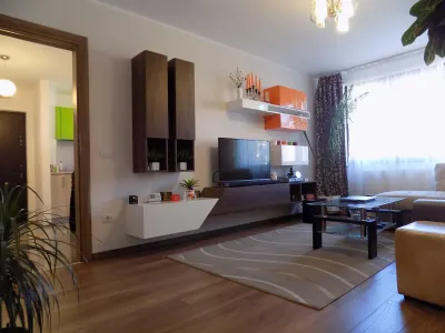 3 camere Centru Civic mobilat lux  600 Euro - foto 3
