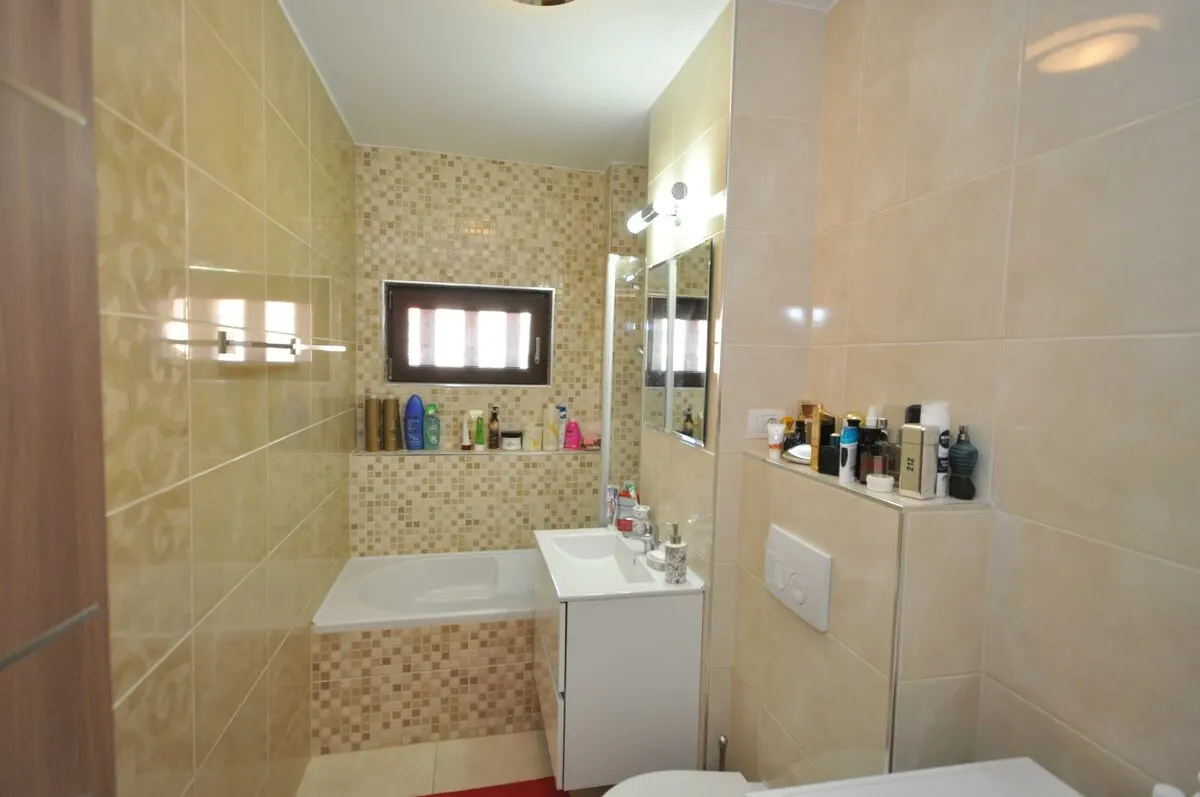 3 camere Centru Civic mobilat lux  600 Euro - foto 7