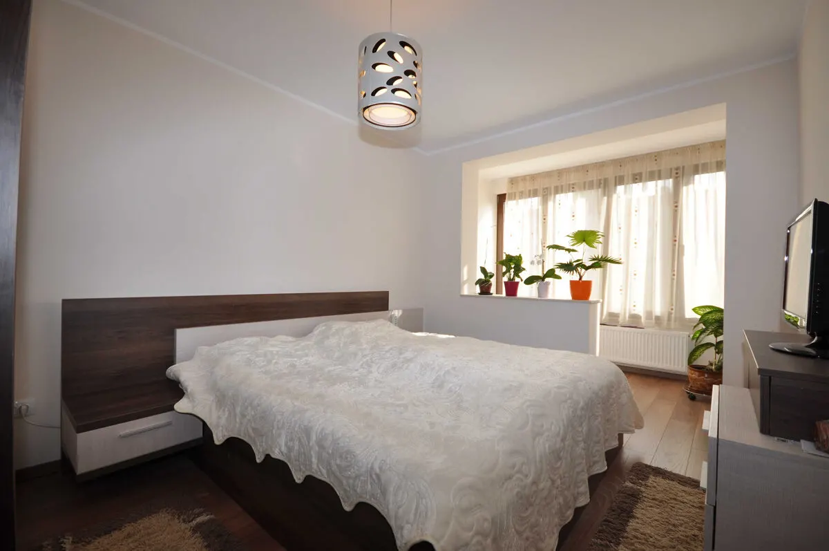 3 camere Centru Civic mobilat lux  600 Euro - foto 9