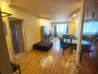 2 CAMERE VLAHUTA mobilat 105000 Euro - Brasov