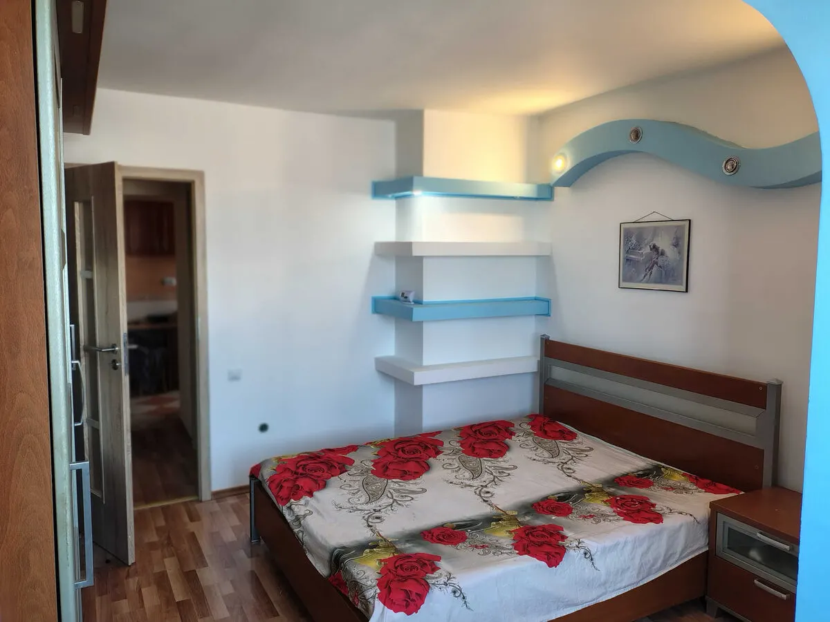 2 CAMERE VLAHUTA mobilat 105000 Euro - foto 8