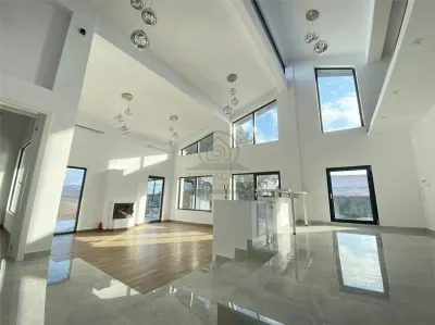 Casa Hlincea Iasi + 1500 mp teren vedere padure! zona deosebita! - Hlincea