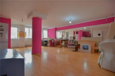 3 CAMERE CENTRUL CIVIC,BLOC STALP,181500 Euro - foto 1
