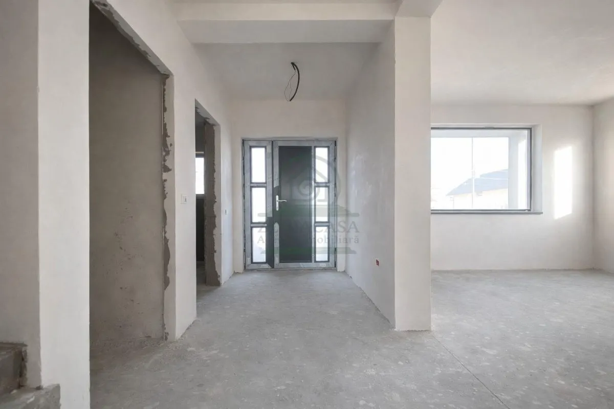 Casa Miroslava Valea Ursului 4 camere + 580 mp teren - foto 3
