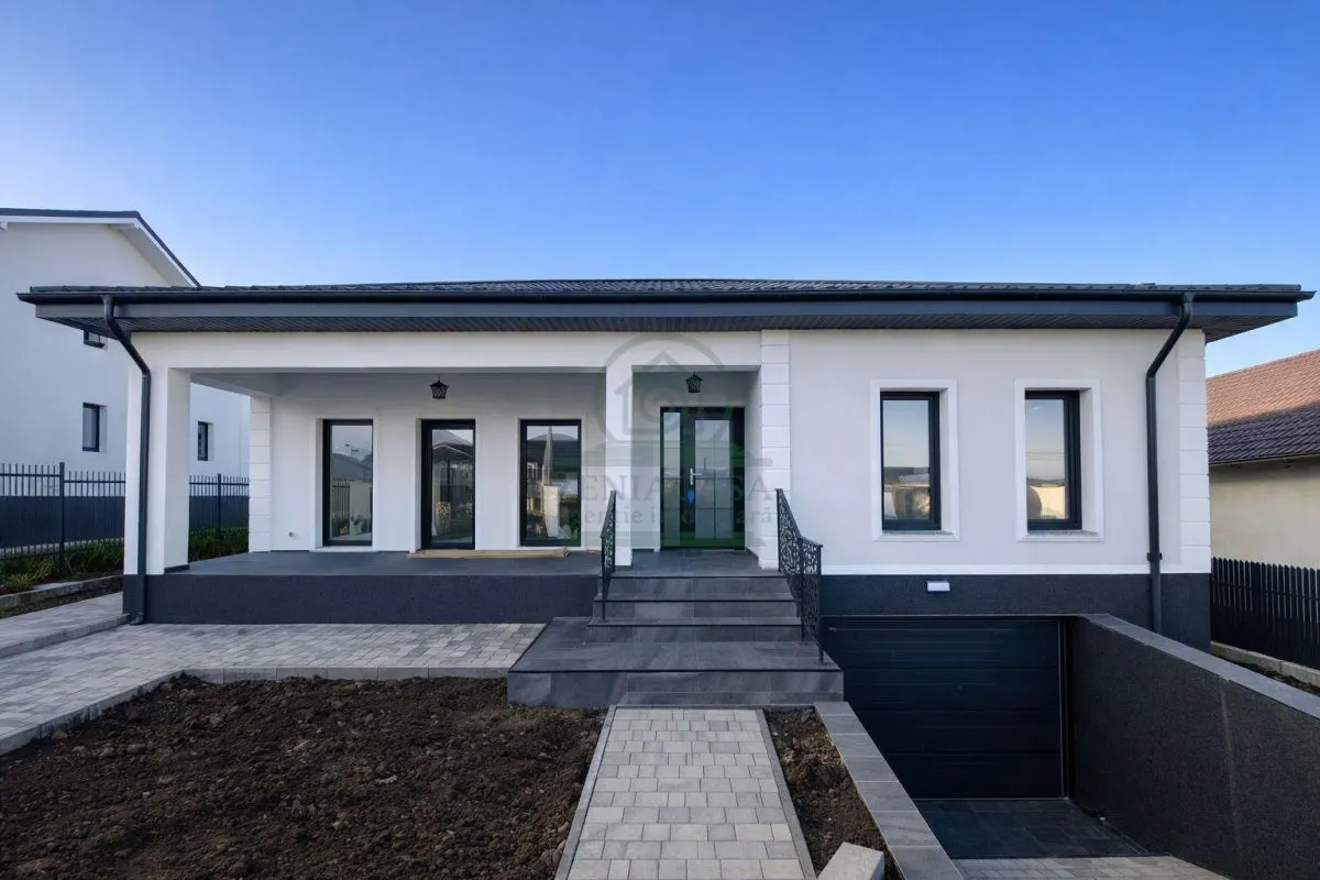 Casa Miroslava Ciurbesti,  5 camere , garaj, beci - foto 1